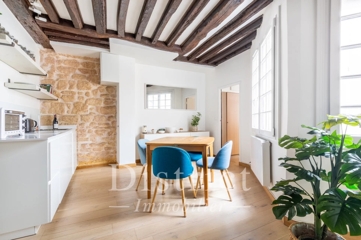 Luxury Apartment for sale in Paris 4Ème, 550 000 €, Photo 2