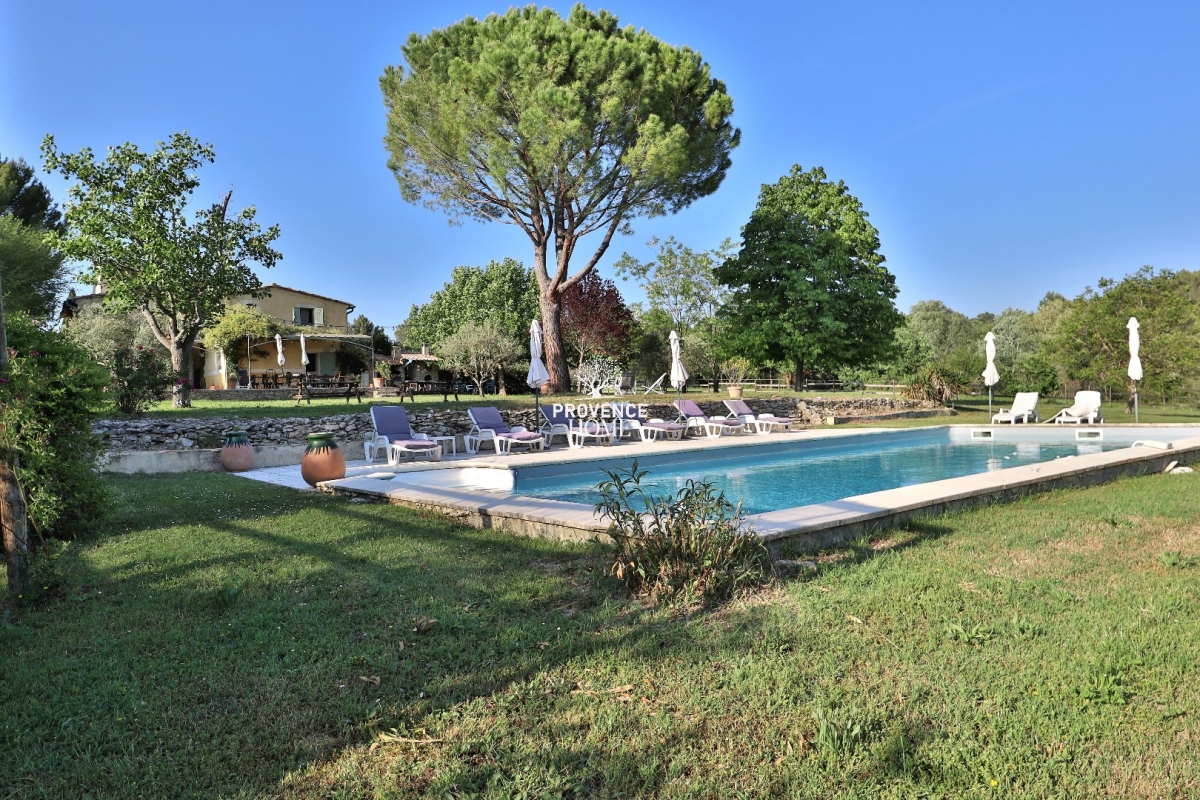 Maison de luxe à vendre à Saint Saturnin les Apt, 1 595 000 €, Photo 2