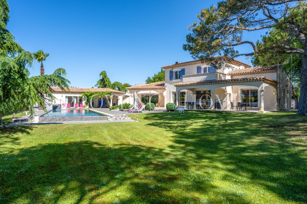 Maison de luxe à vendre à Cabrières-d'Avignon, 1 370 000 €, Photo 2