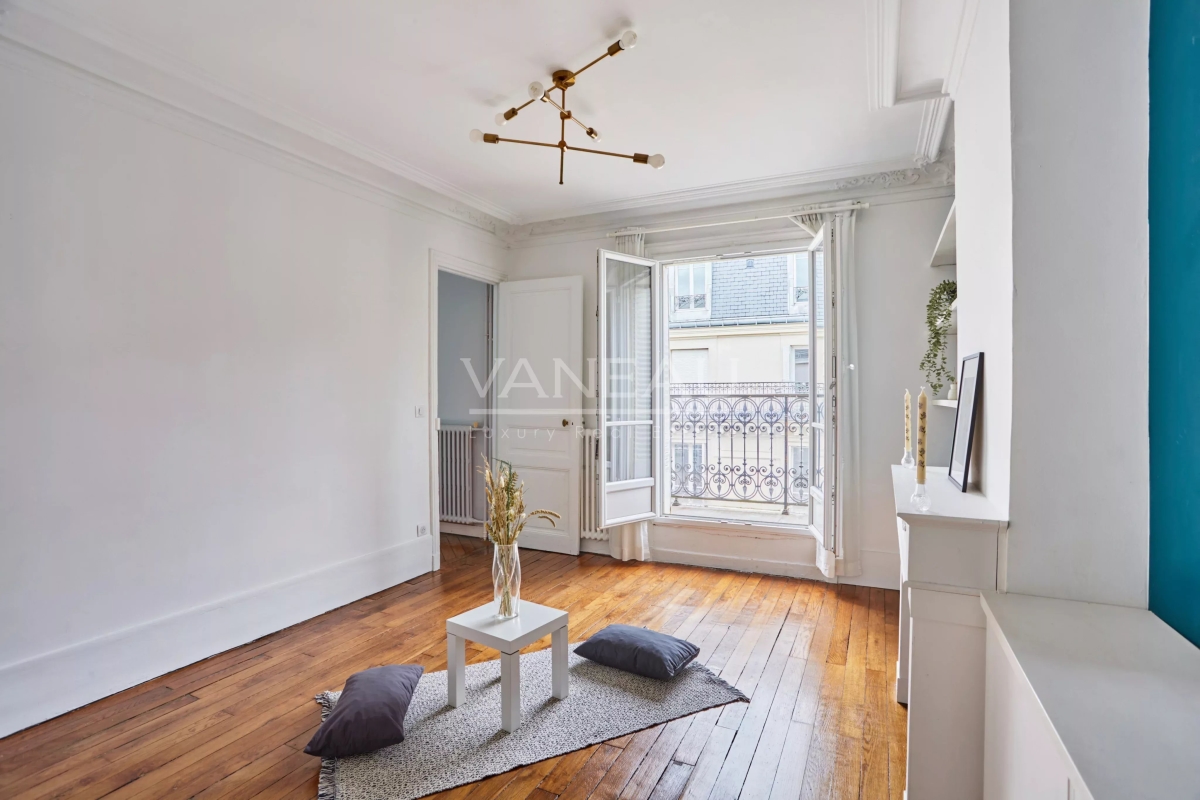 Luxury Apartment for sale in Paris 17Ème, 680 000 €, Photo 3