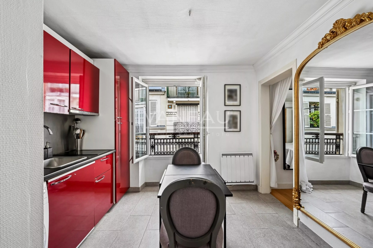 Luxury Apartment for sale in Paris 7Ème, 426 000 €, Photo 3