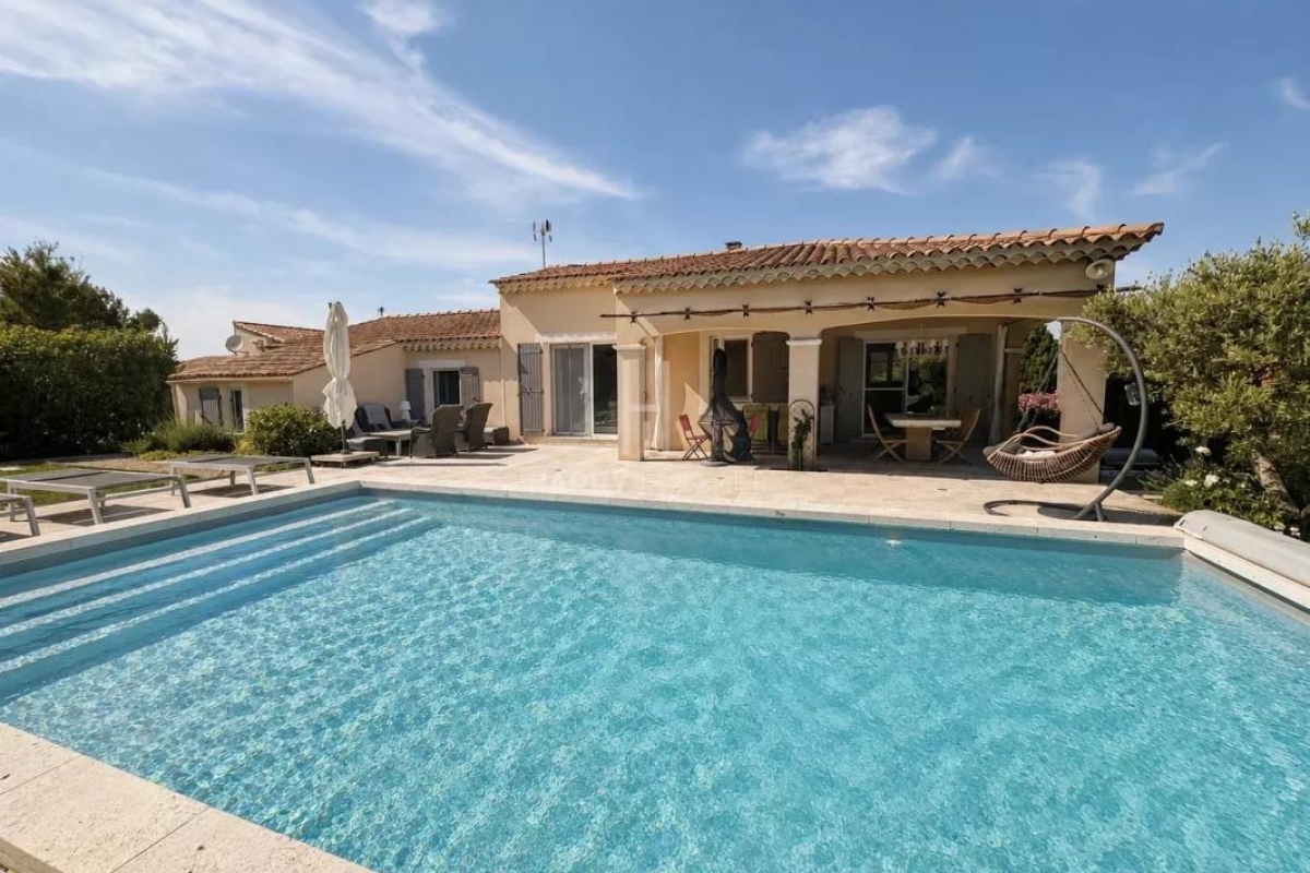 Maison de luxe à vendre à Maussane les Alpilles, 950 000 €, Photo 3