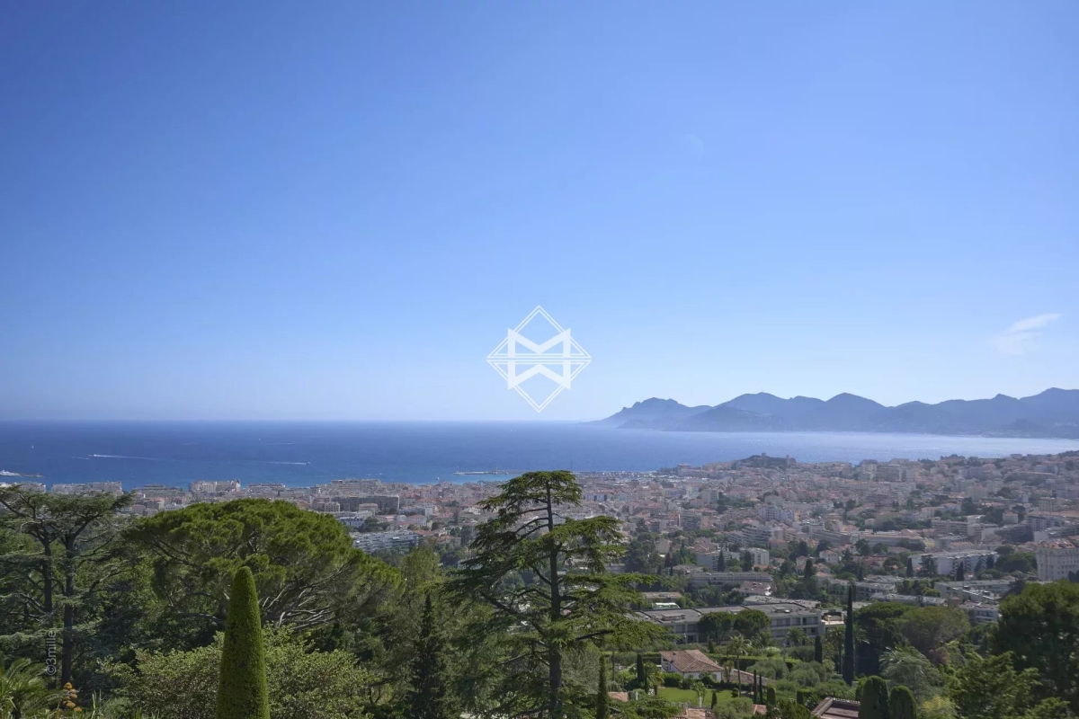 Maison de luxe à vendre à Cannes, 28 500 000 €, Photo 2