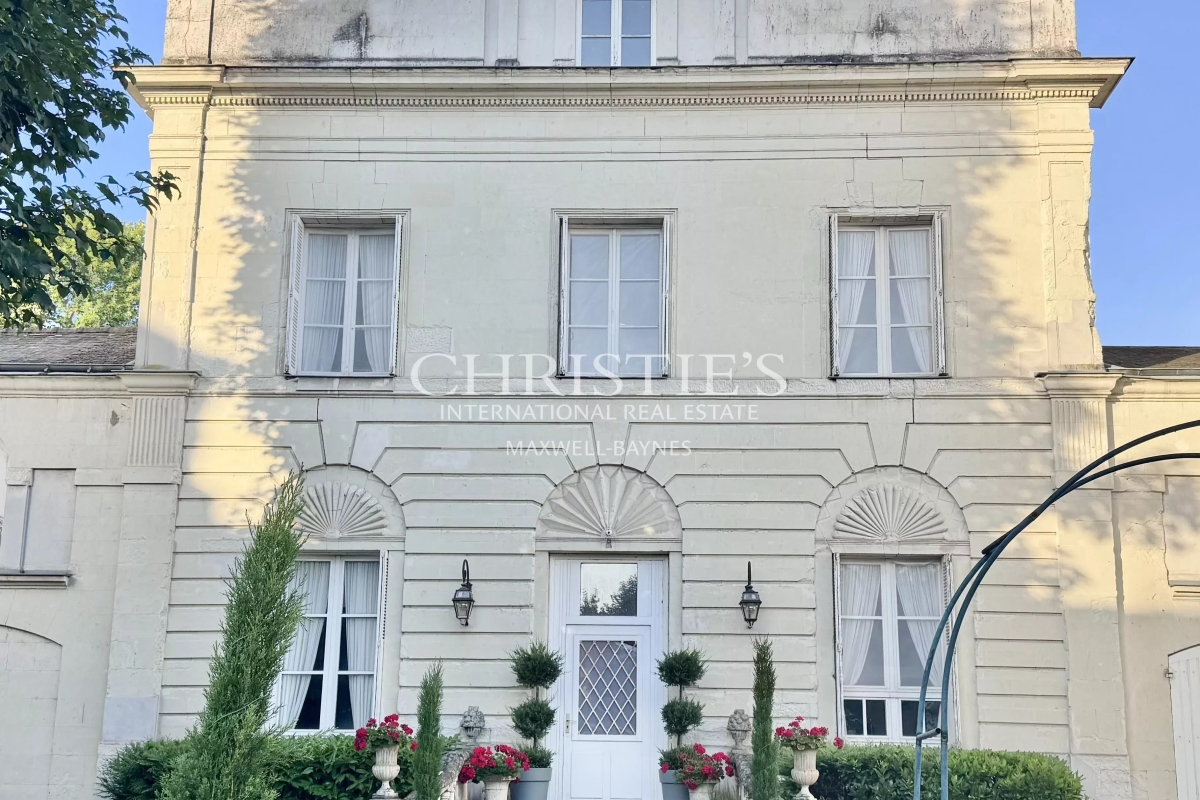 Maison de luxe à vendre à Saumur, 1 357 000 €, Photo 1