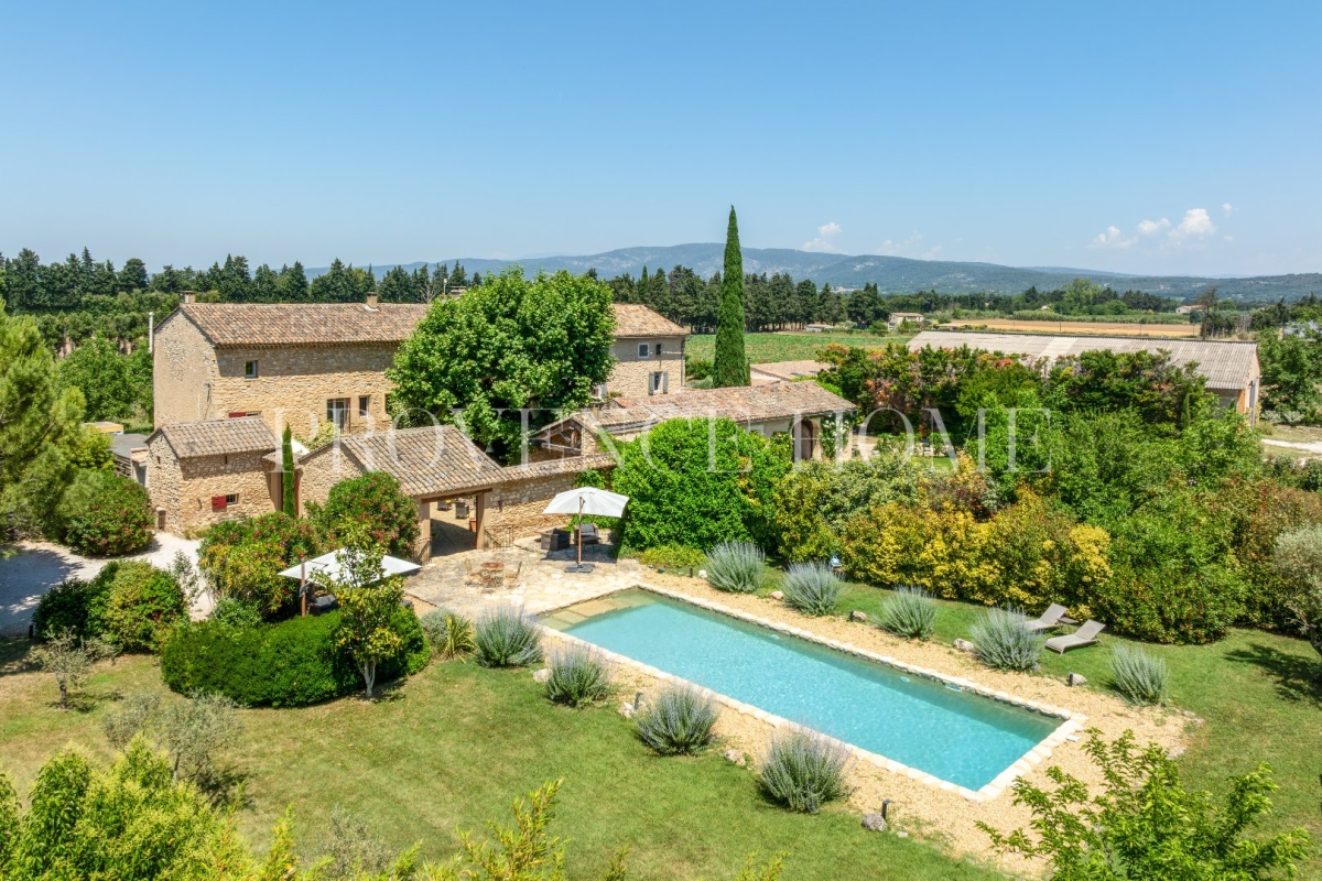 Maison de luxe à vendre à Robion, 1 580 000 €, Photo 1