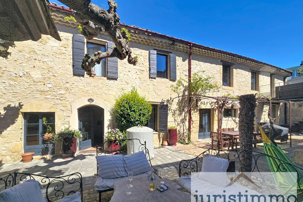 Maison de luxe à vendre à Roquemaure, 519 000 €, Photo 1