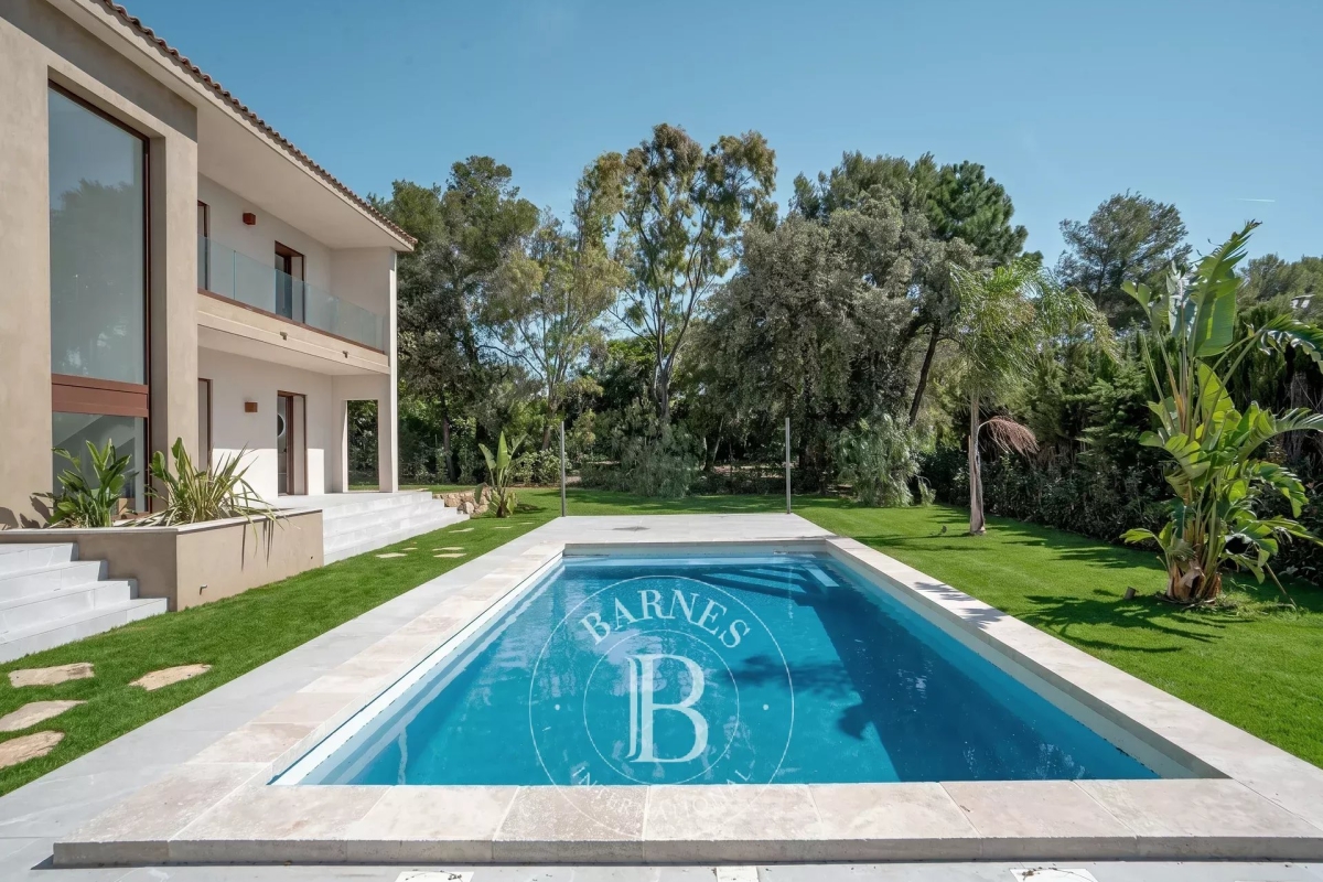Maison de luxe à vendre à Roquebrune-sur-Argens, 1 800 000 €, Photo 1