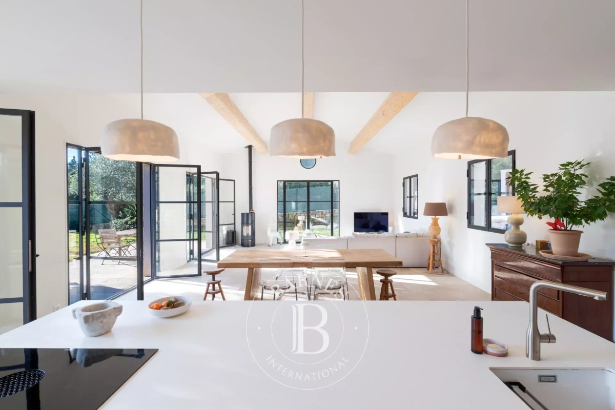 Luxury House for sale in Valbonne, 2 100 000 €, Photo 3