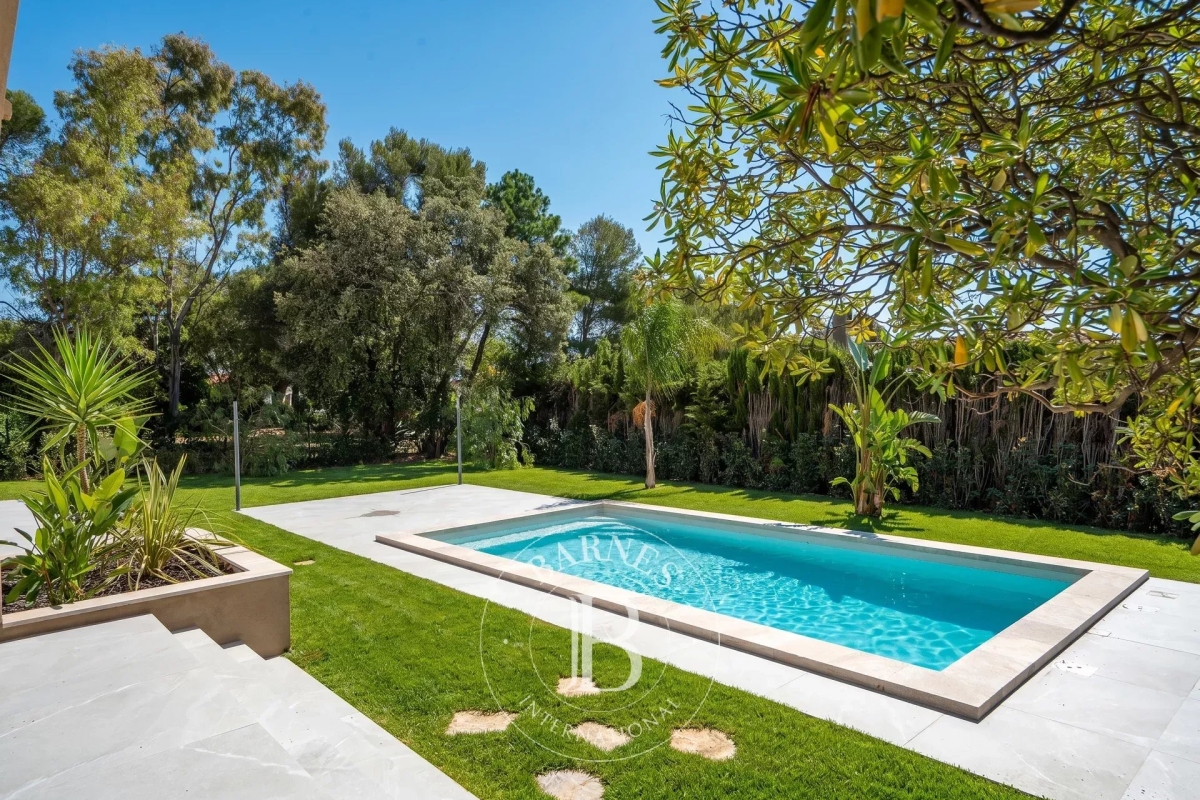 Maison de luxe à vendre à Roquebrune-sur-Argens, 1 800 000 €, Photo 3