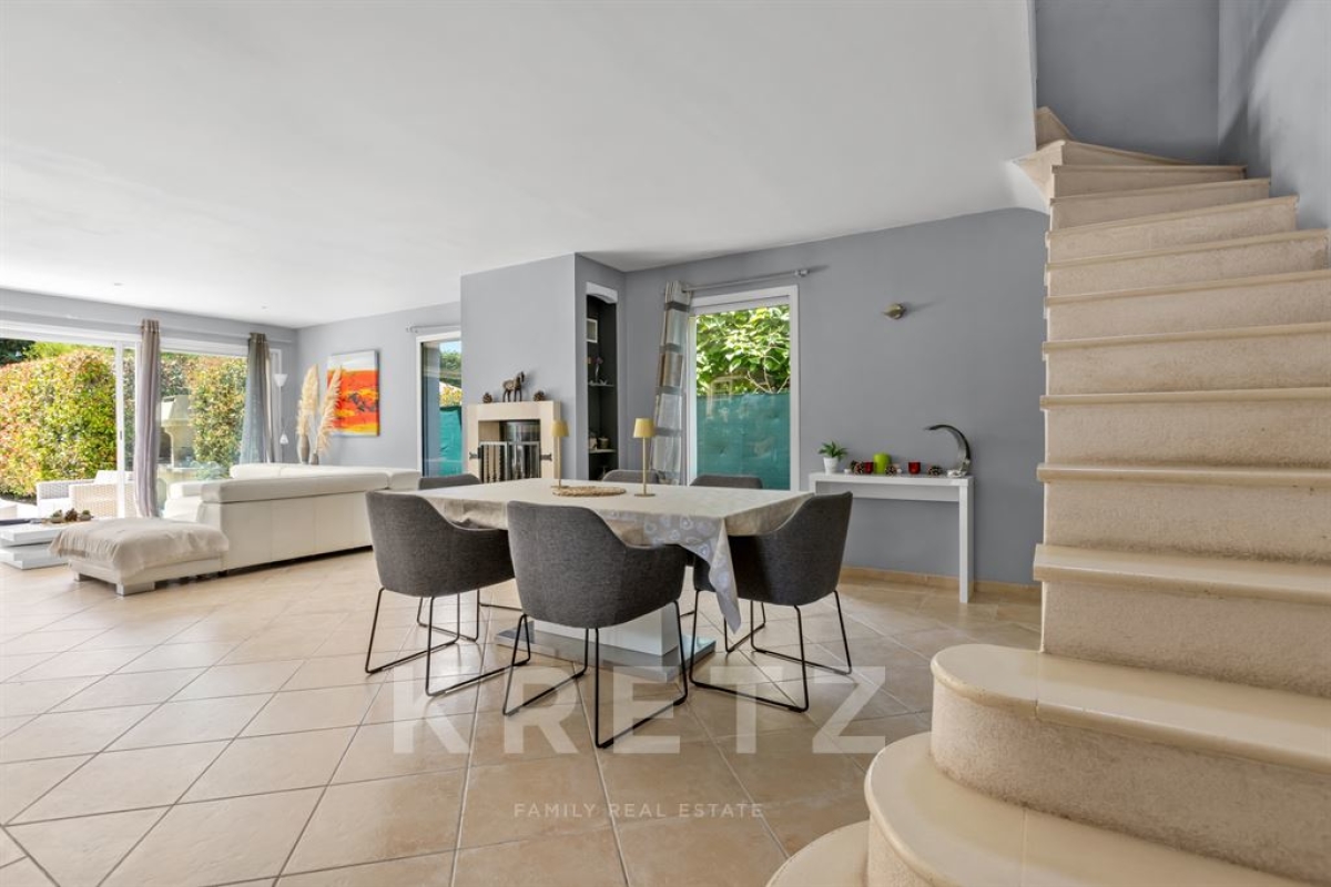 Luxury House for sale in Villeneuve-Loubet, 925 000 €, Photo 5