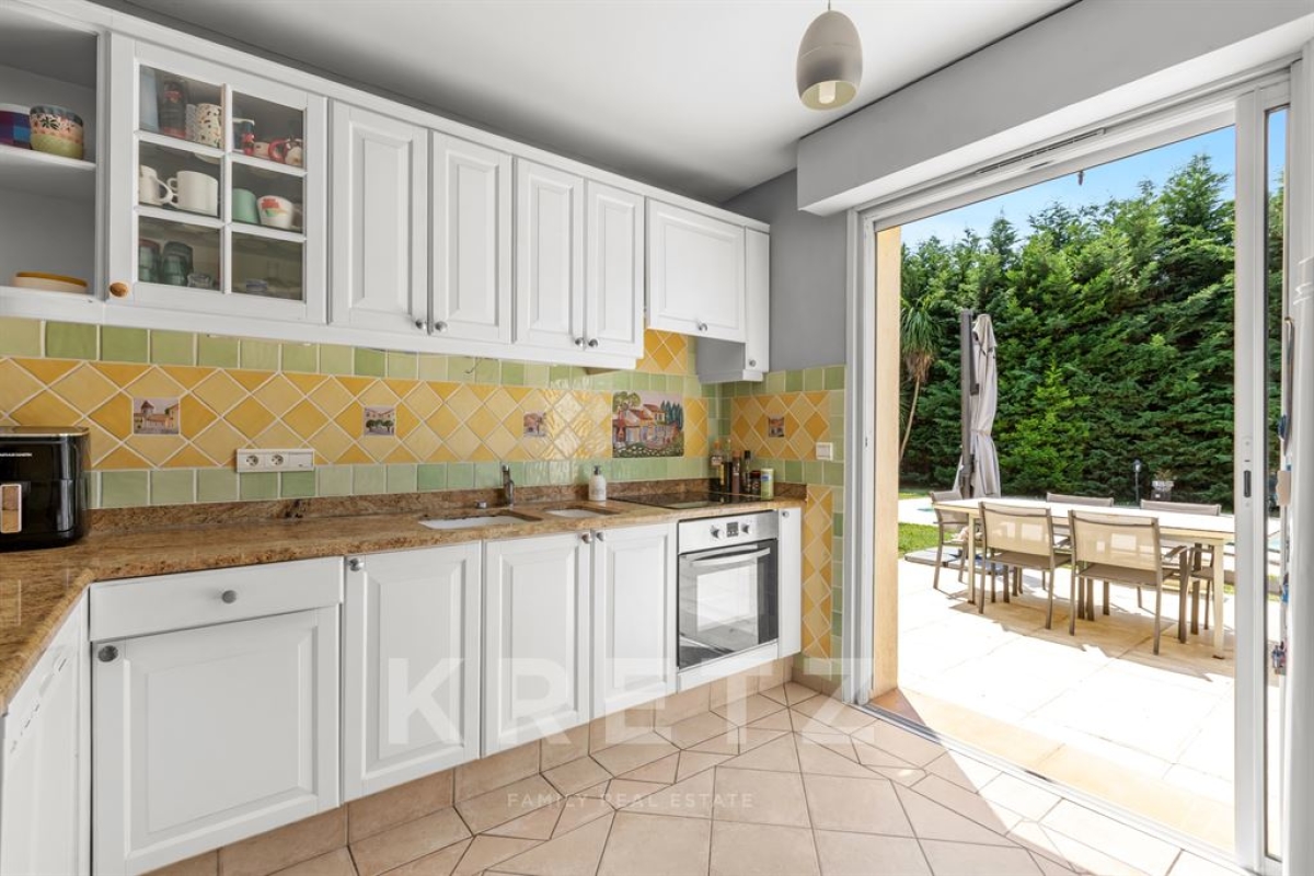 Luxury House for sale in Villeneuve-Loubet, 925 000 €, Photo 6