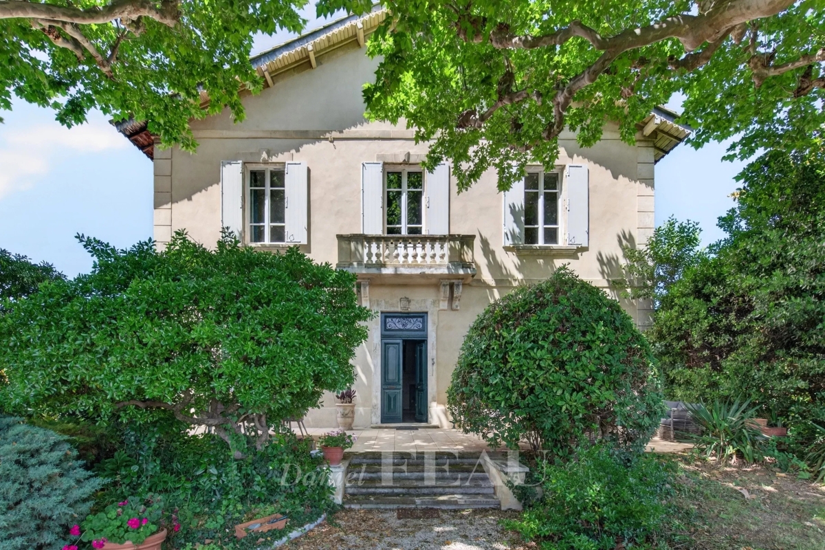 Luxury House for sale in Graveson, 1 272 000 €, Photo 1