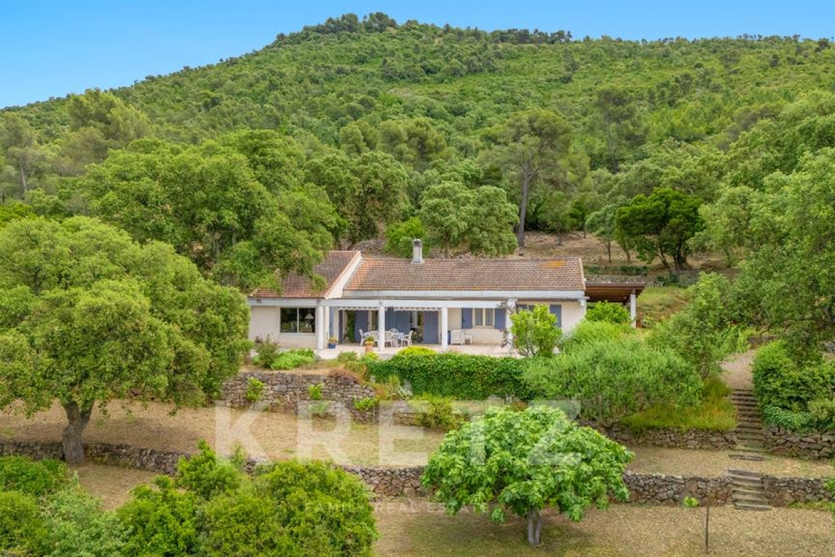 Maison de luxe à vendre à Le Pradet, 820 000 €, Photo 3