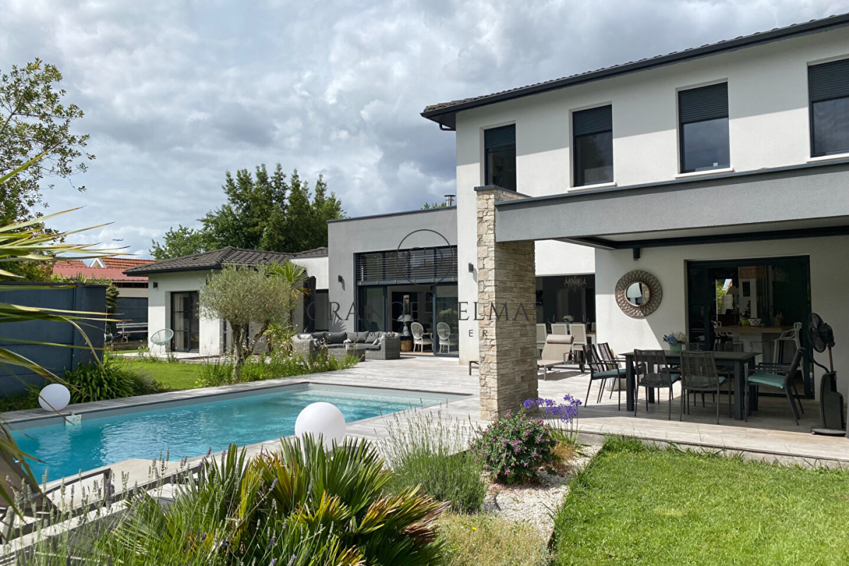 Maison de luxe à vendre à Mérignac, 1 207 000 €, Photo 1