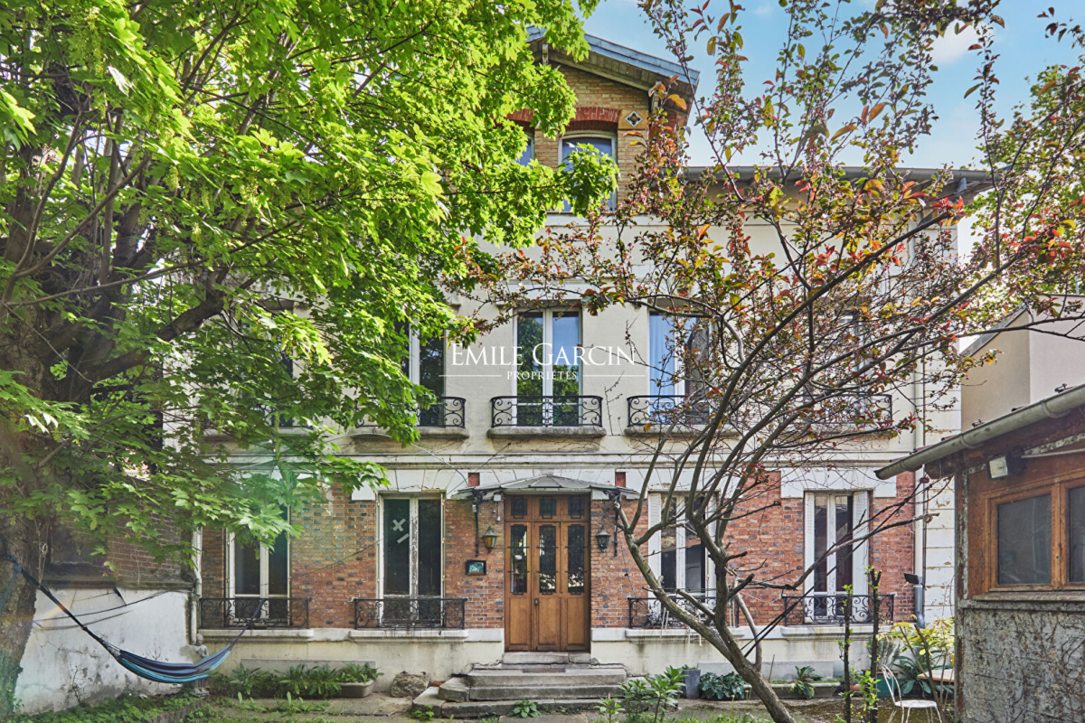 Maison de luxe à vendre à Saint-Denis, 1 160 000 €, Photo 1