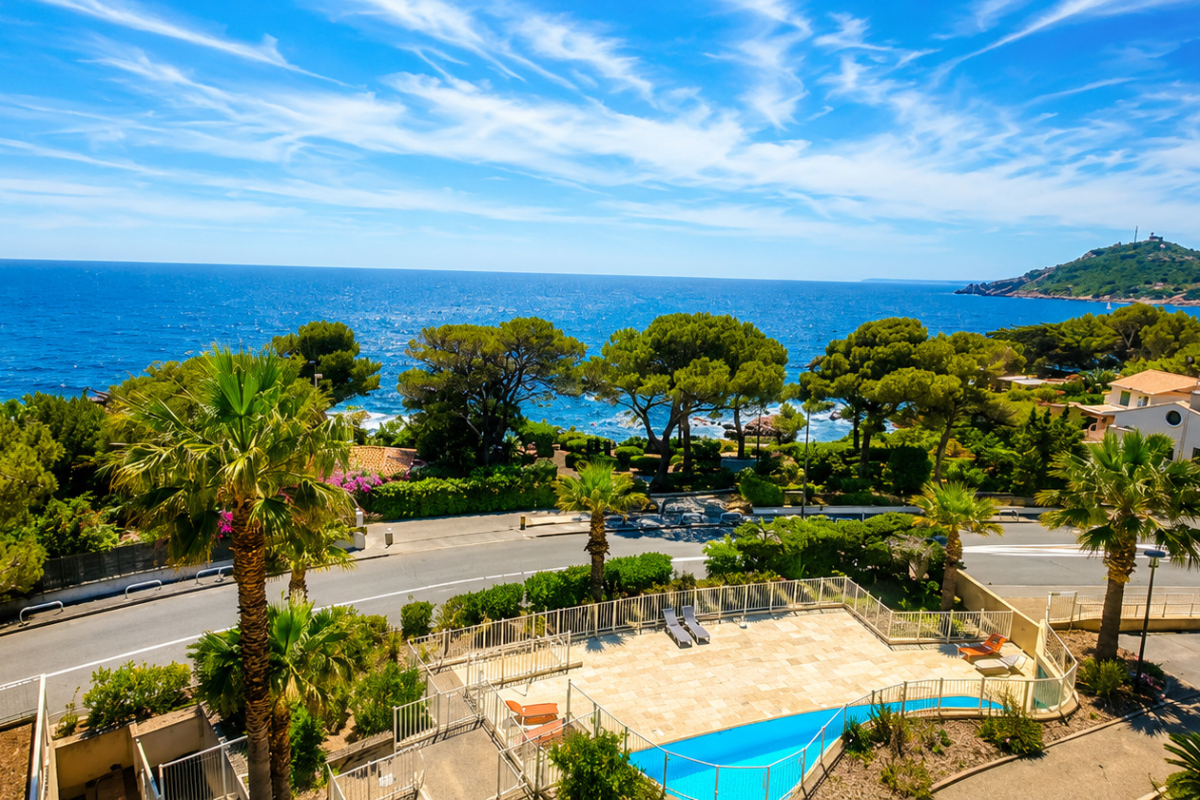 Appartement de luxe à vendre à Agay, 480 000 €, Photo 1