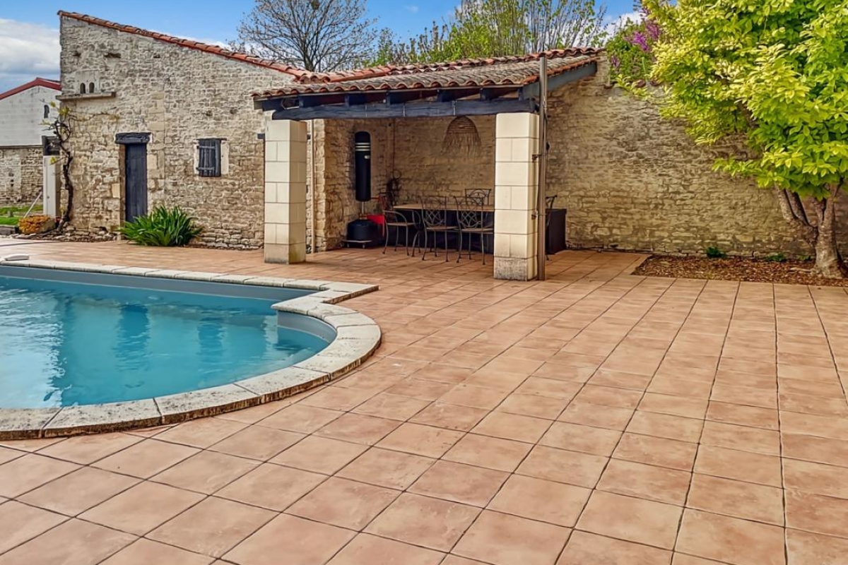 Maison de luxe à vendre à La Rochelle, 598 000 €, Photo 2