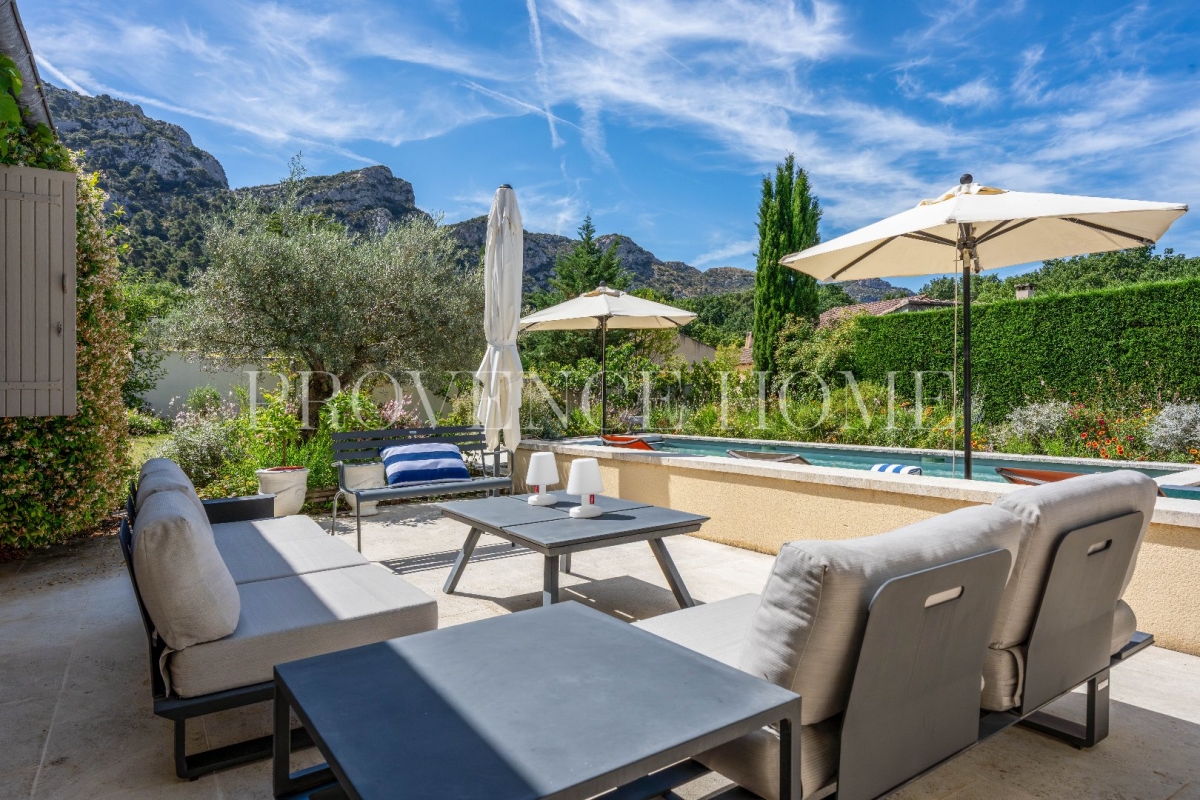 Maison de luxe à vendre à Robion, 740 000 €, Photo 3