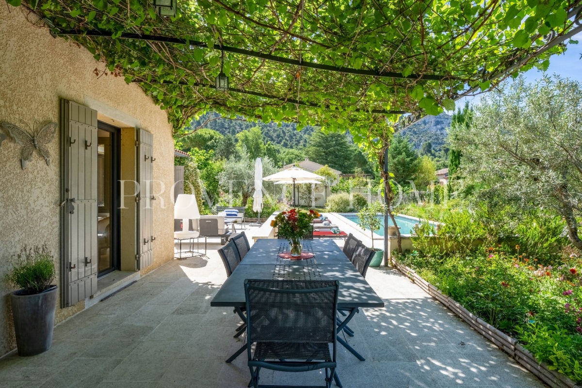 Maison de luxe à vendre à Robion, 740 000 €, Photo 4