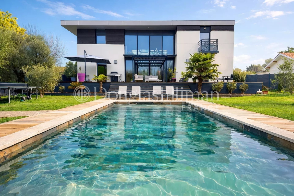 Maison de luxe à vendre à Léognan, 895 000 €, Photo 1