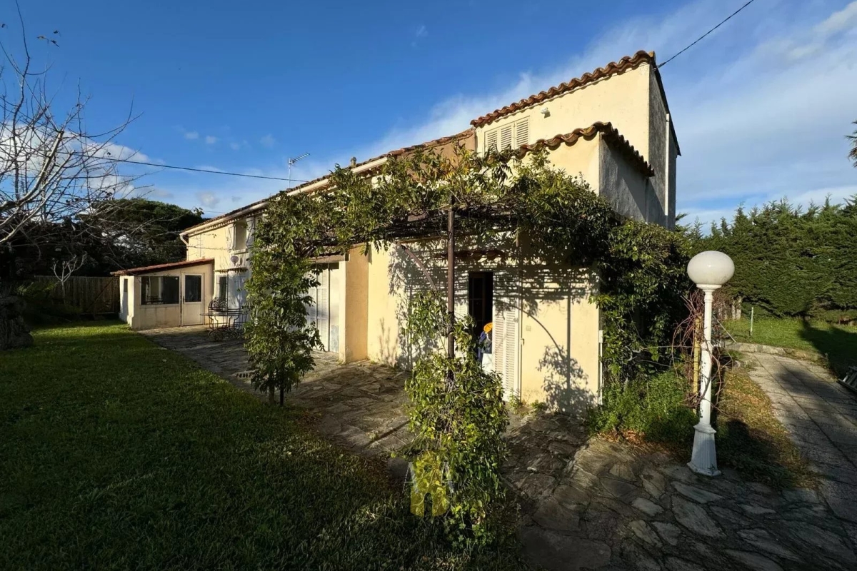 Maison de luxe à vendre à Saint-Tropez, 1 895 000 €, Photo 2