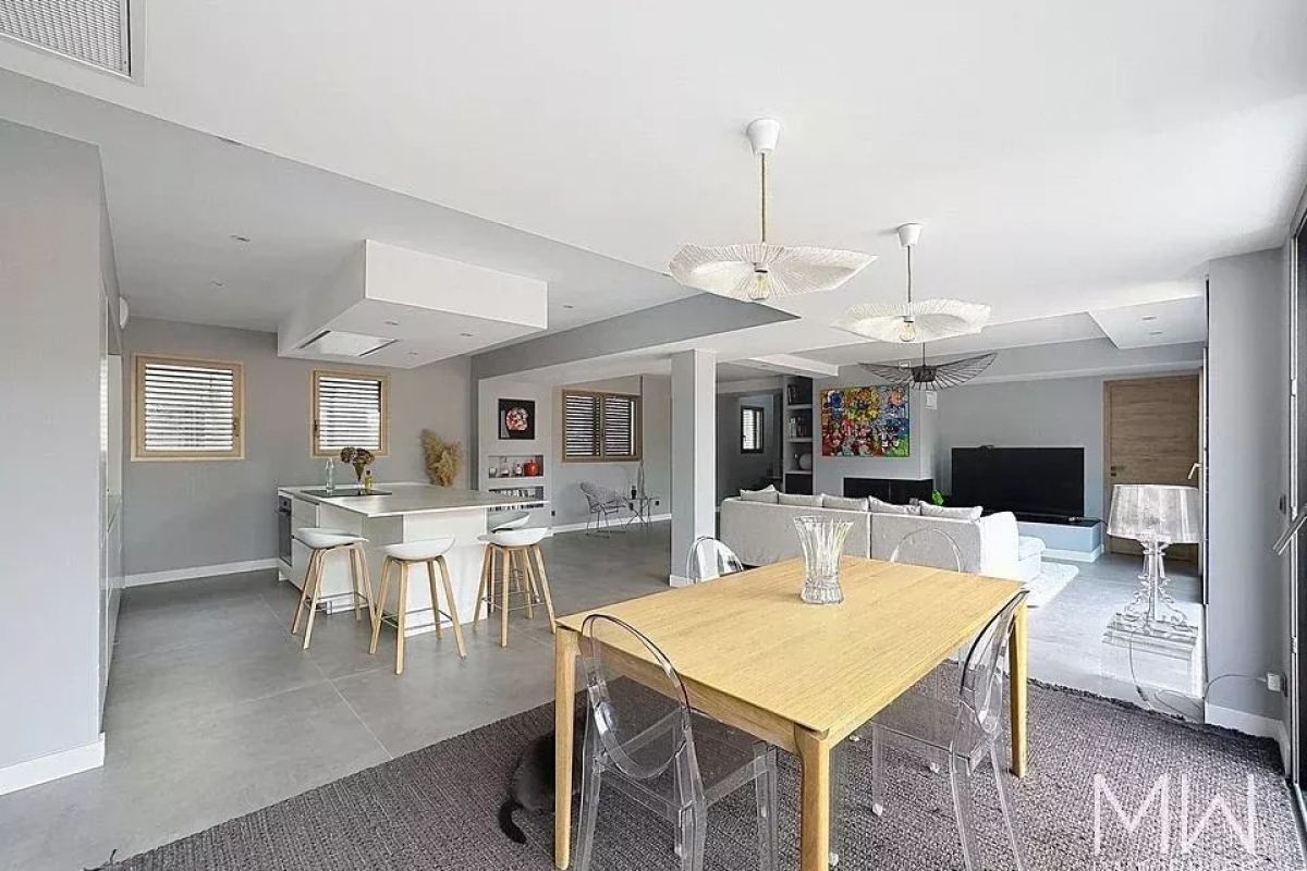 Maison de luxe à vendre à Bordeaux, 1 200 000 €, Photo 2