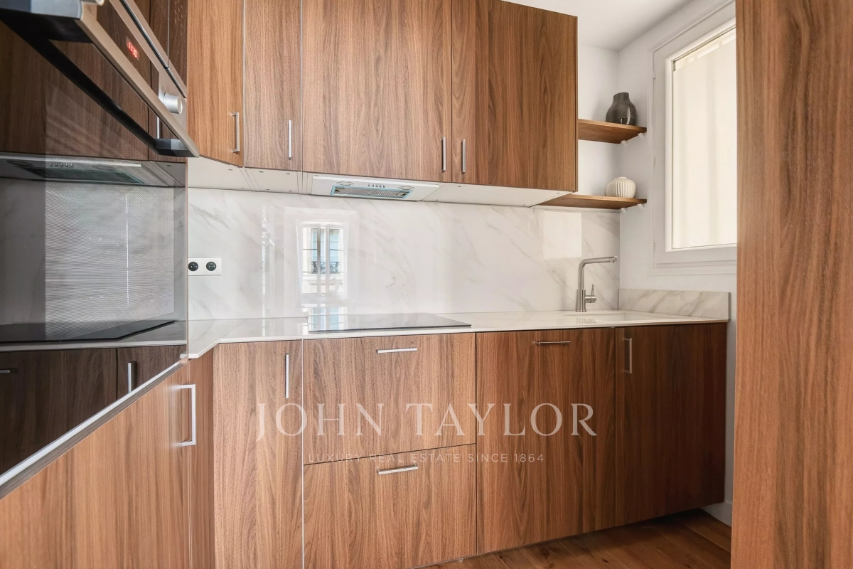 Luxury Apartment for sale in Paris 7ème, 1 145 000 €, Photo 3