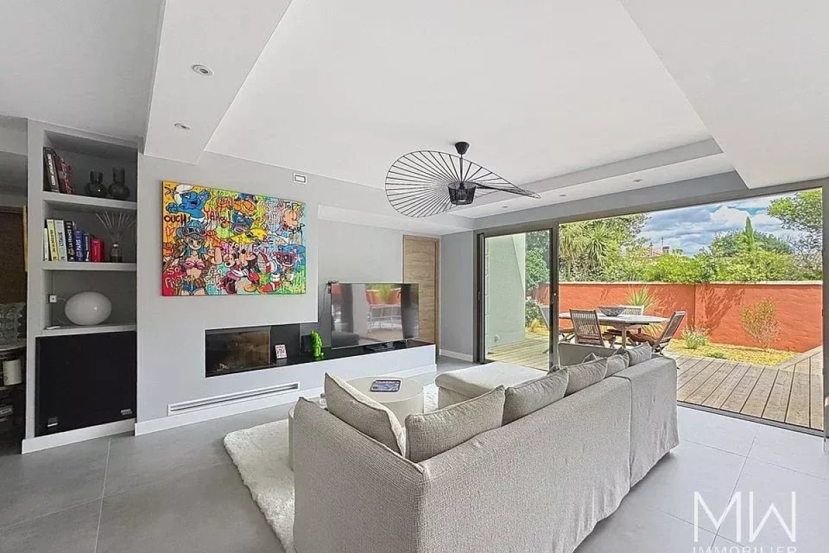 Maison de luxe à vendre à Bordeaux, 1 200 000 €, Photo 3