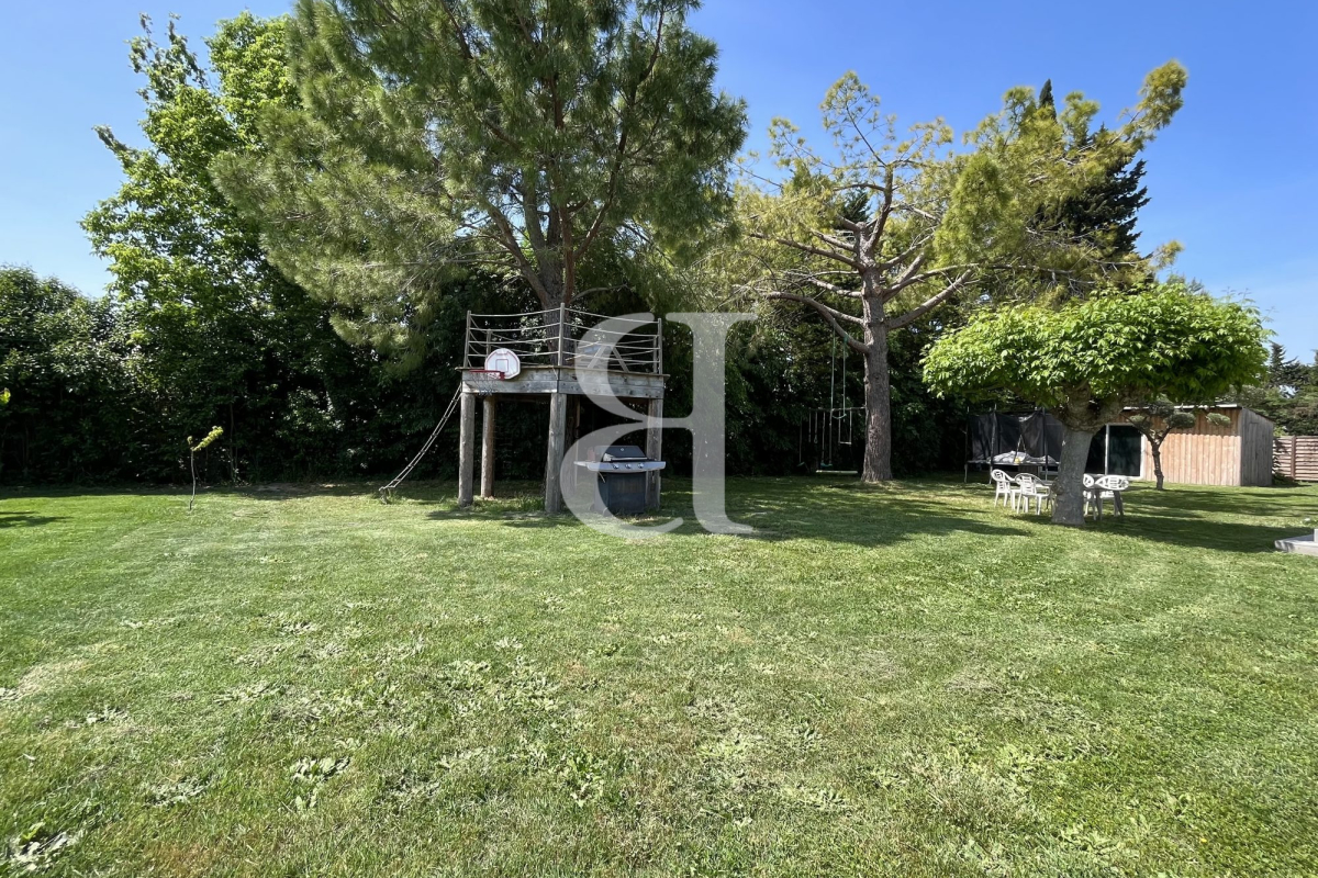 Maison de luxe à vendre à Saint Étienne-du-Grès, 498 000 €, Photo 4
