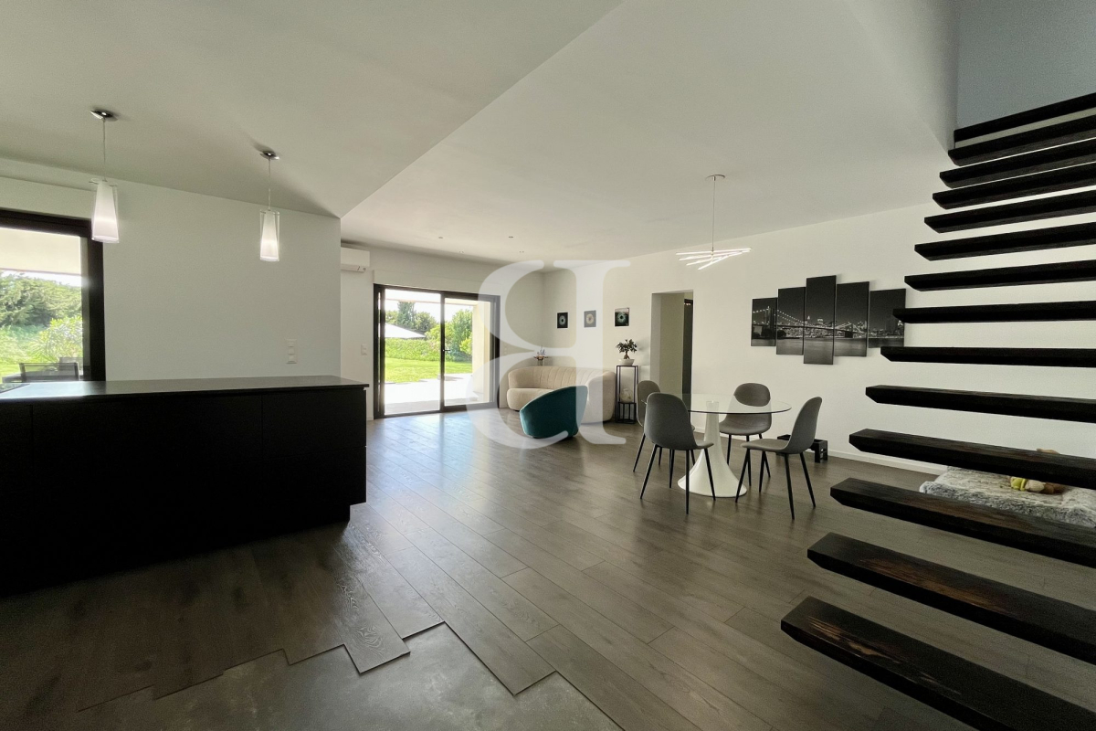 Maison de luxe à vendre à Saint Étienne-du-Grès, 498 000 €, Photo 6