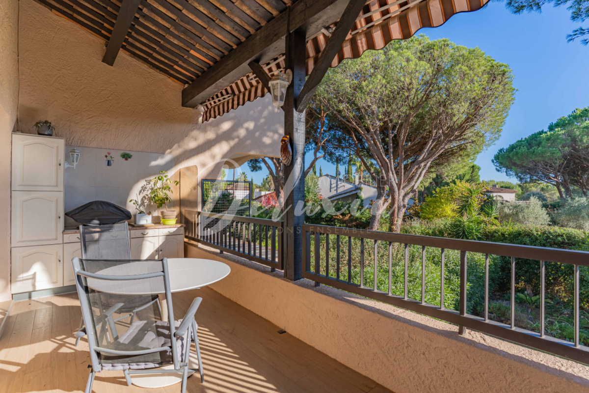 Appartement de luxe à vendre à Saint-Raphaël, 499 000 €, Photo 1
