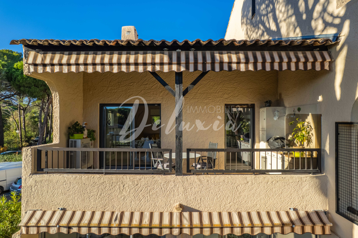 Appartement de luxe à vendre à Saint-Raphaël, 499 000 €, Photo 2