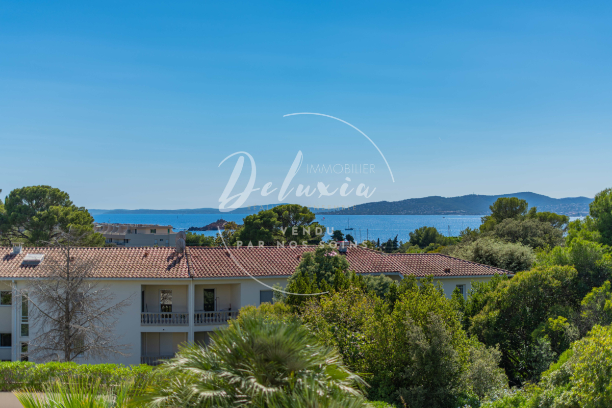 Luxury Apartment for sale in Saint-Raphaël, 965 000 €, Photo 2