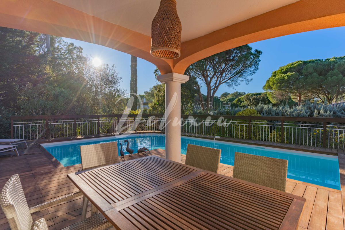 Maison de luxe à vendre à Saint-Raphaël, 995 000 €, Photo 2