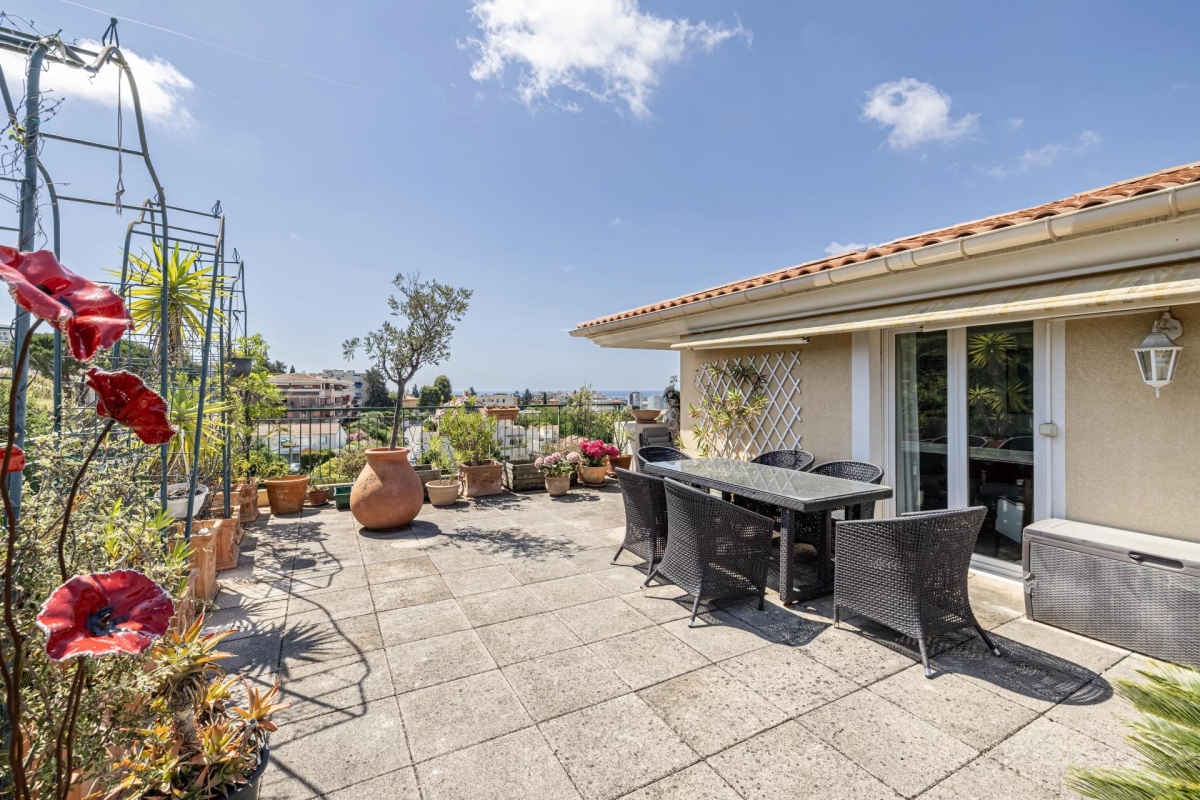 Luxury Apartment for sale in Nice, 750 000 €, Photo 2