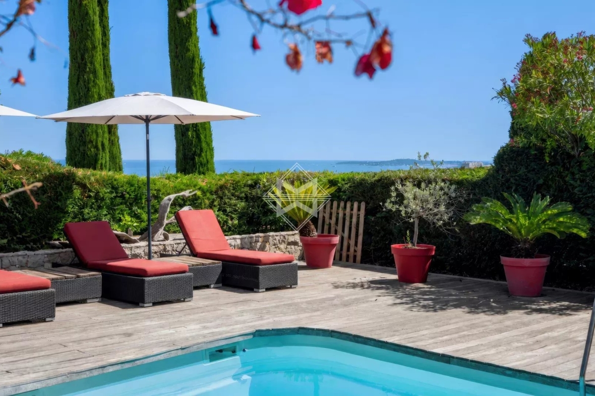 Maison de luxe à vendre à Cagnes-sur-Mer, 1 620 000 €, Photo 2