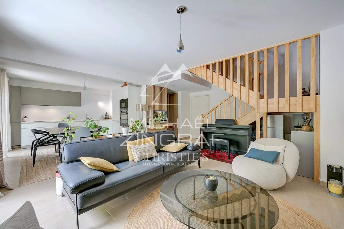 Luxury Apartment for sale in Marseille 7ème, 595 000 €, Photo 2