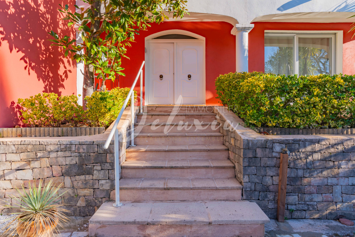 Maison de luxe à vendre à Saint-Raphaël, 995 000 €, Photo 7