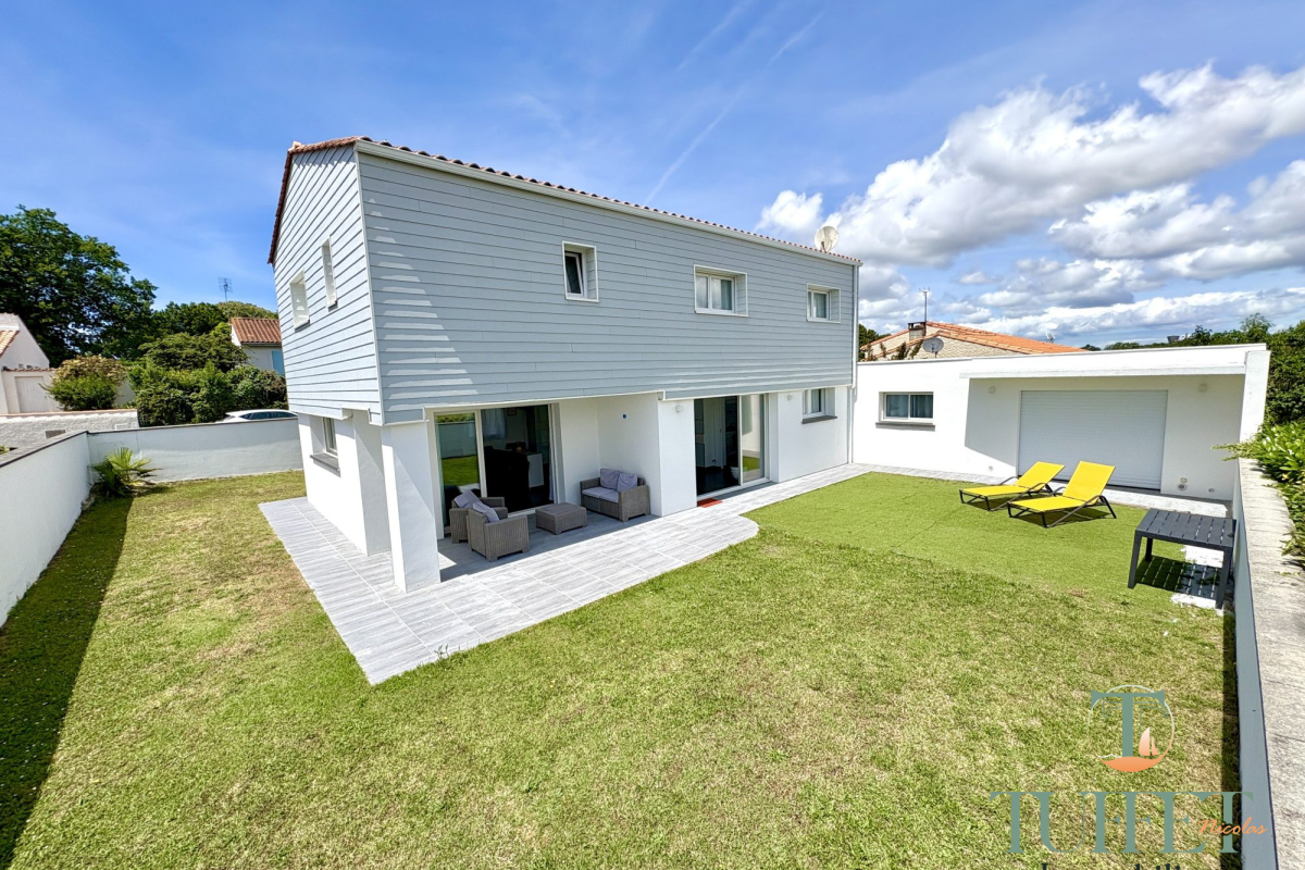 Maison de luxe à vendre à Saint-Georges-de-Didonne, 469 900 €, Photo 1