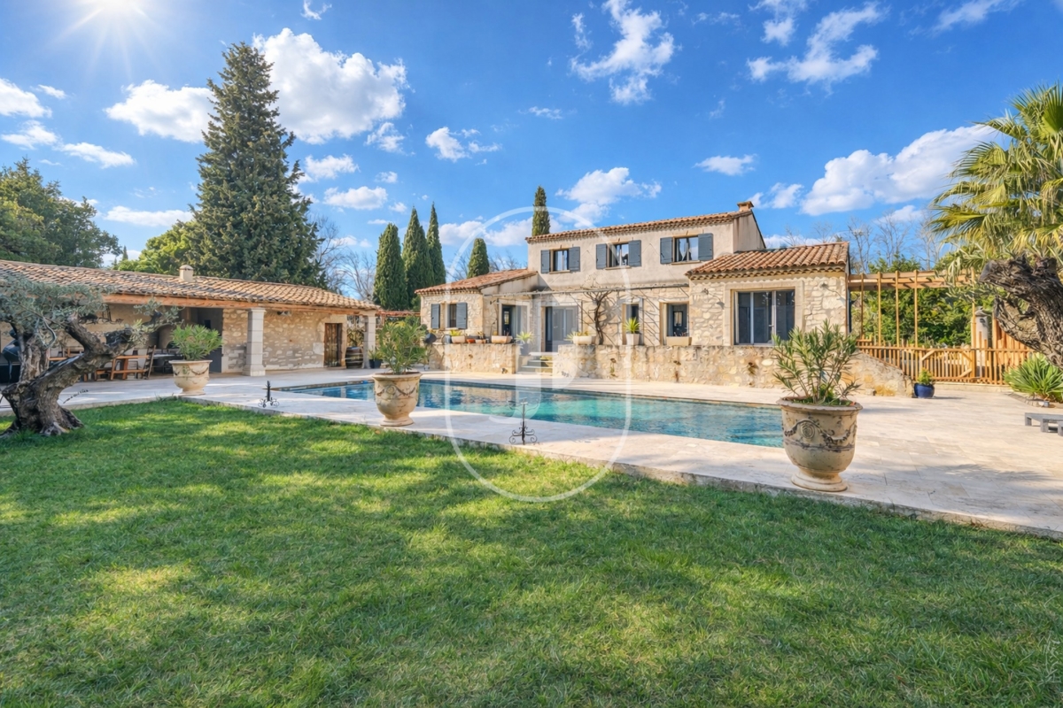 Maison de luxe à vendre à Paradou, 1 995 000 €, Photo 1
