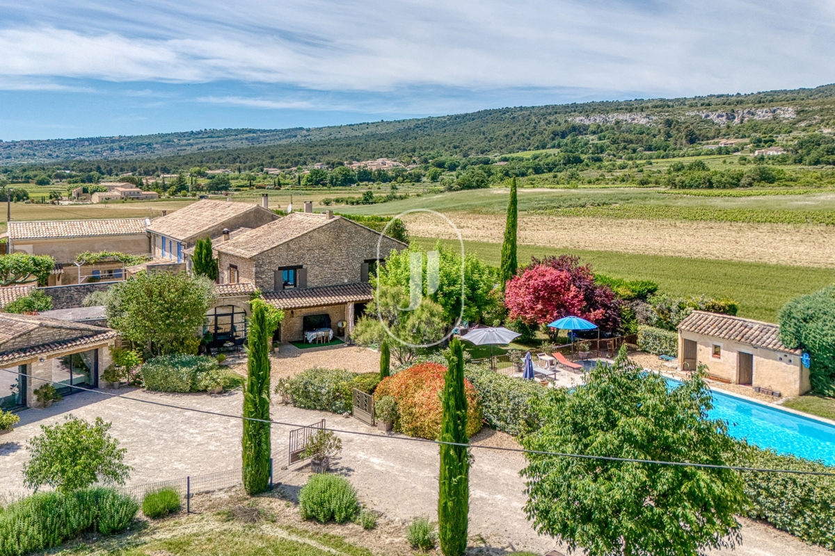 Luxury House for sale in Joucas, 1 175 000 €, Photo 1