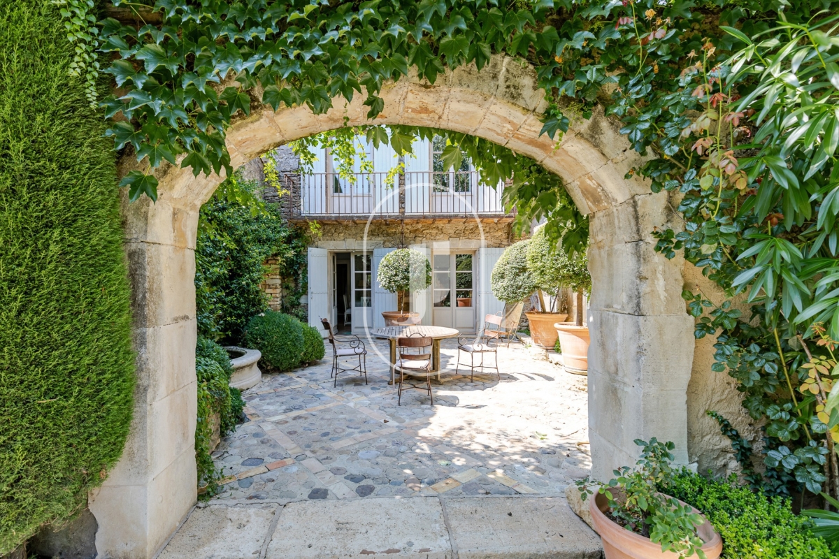 Maison de luxe à vendre à Oppède, 7 200 000 €, Photo 1