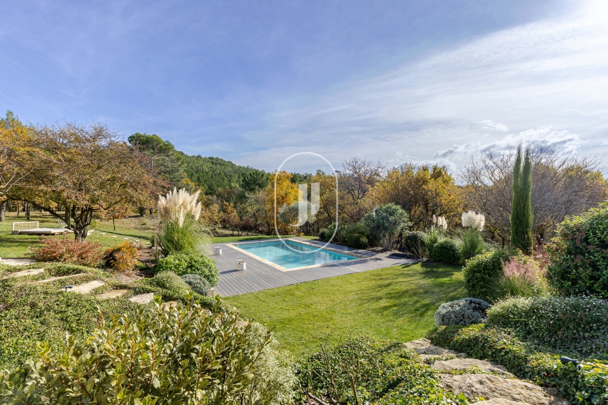 Luxury House for sale in Roussillon, 2 250 000 €, Photo 1
