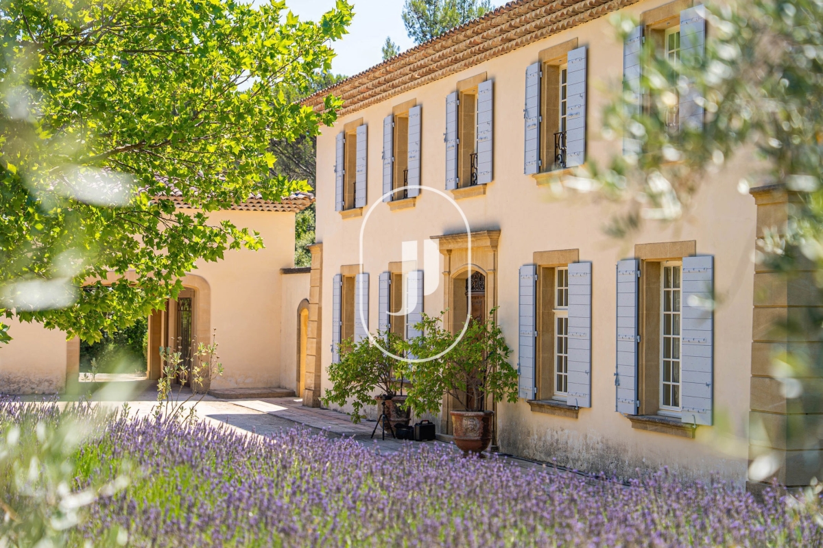 Maison de luxe à vendre à Aix-en-Provence, 4 500 000 €, Photo 1