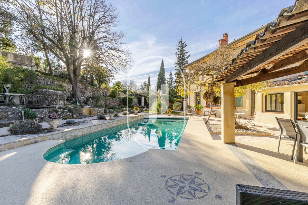 Maison de luxe à vendre à Aix-en-Provence, 1 590 000 €, Photo 1