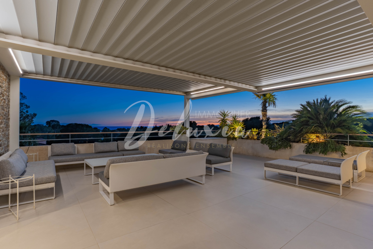 Luxury Apartment for sale in Saint-Raphaël, 1 650 000 €, Photo 2