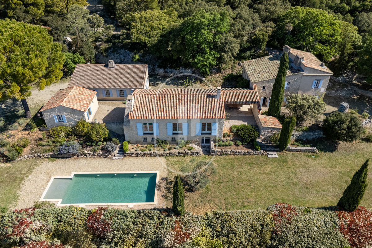 Luxury House for sale in Saint Saturnin les Apt, 1 380 000 €, Photo 2