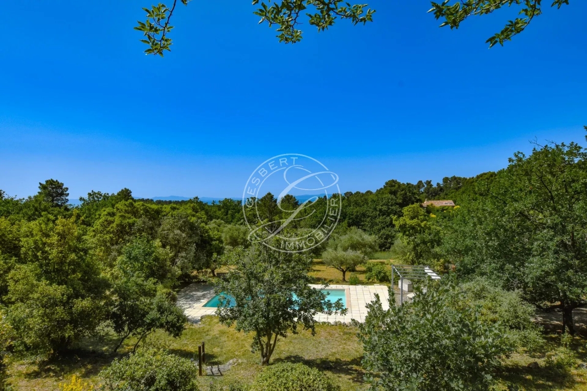 Maison de luxe à vendre à Tourtour, 680 000 €, Photo 2