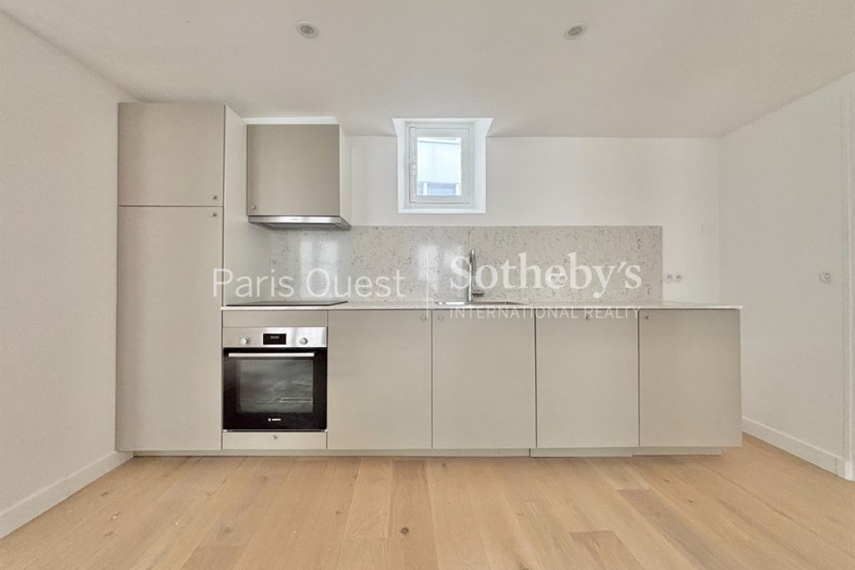 Luxury Apartment for sale in Paris 3Ème, 730 000 €, Photo 3