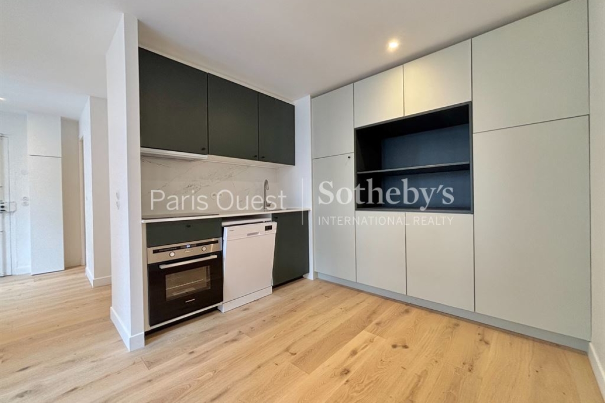 Luxury Apartment for sale in Paris 3Ème, 520 000 €, Photo 3